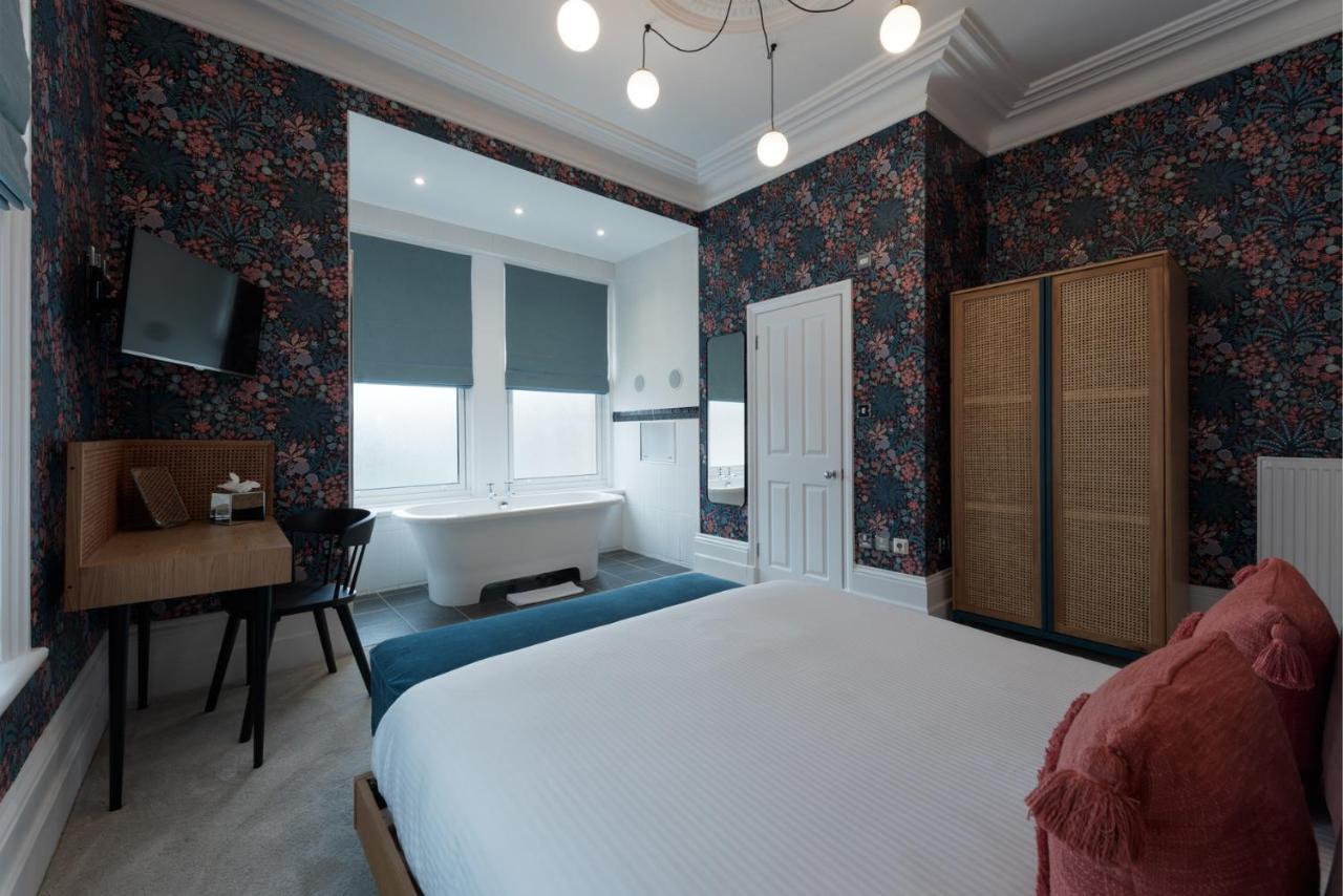 The Clarence Boutique Rooms Portsmouth Exterior photo