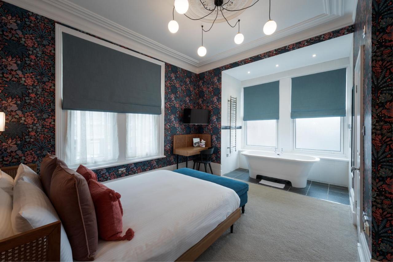 The Clarence Boutique Rooms Portsmouth Exterior photo